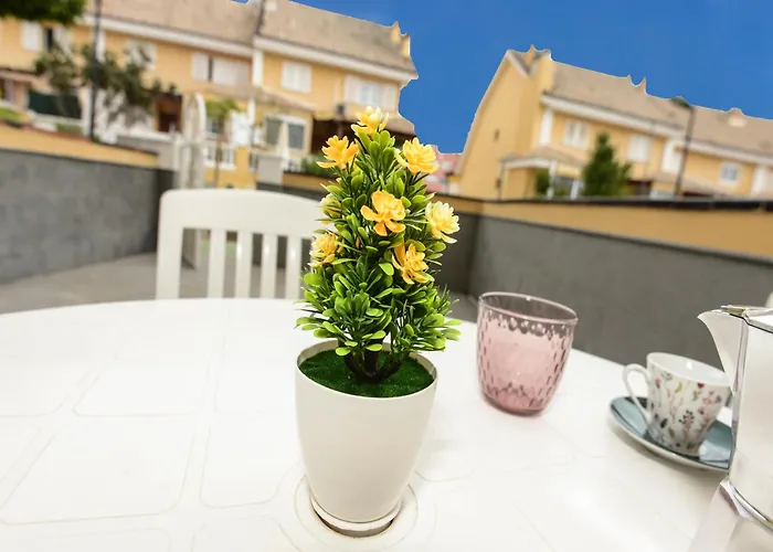 Tenerife Sur Cristianos,parking,air,wifi * Playa de las Americas (Tenerife)