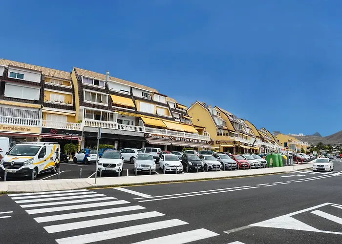 Tenerife Sur Cristianos,parking,air,wifi * Playa de las Americas (Tenerife)