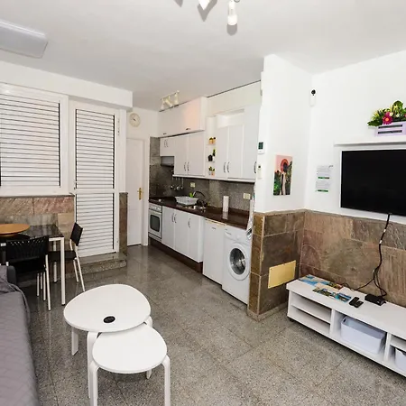 Tenerife Sur Cristianos,parking,air,wifi Апартаменти *